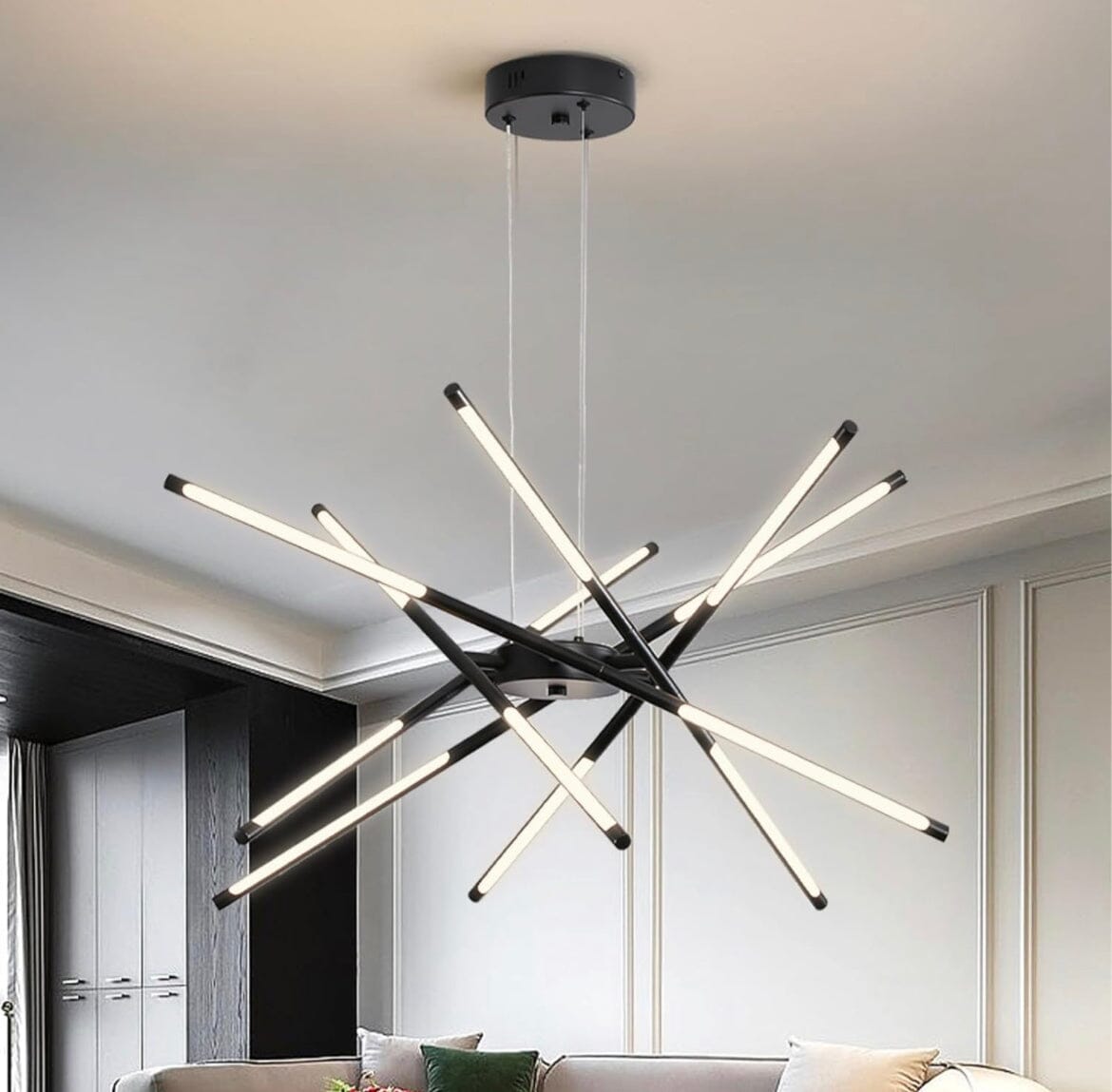 Stradivarius Spikey Chandelier